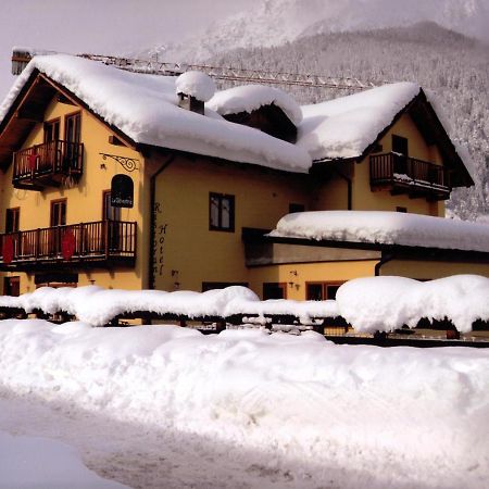 Hotel La Ginestra Césane Extérieur photo